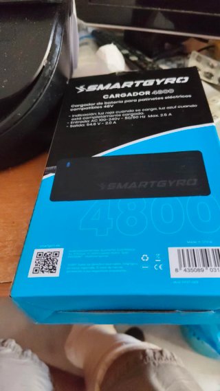 Cargador SmartGyro 4800 patinetes eléctricos