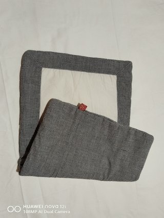 Cojín y almohada para cuna