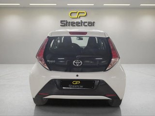 Toyota Aygo 1.0 70 x-play