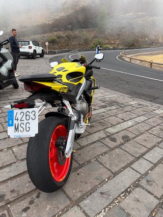 Aprilia RS 660 2024 Amarilla