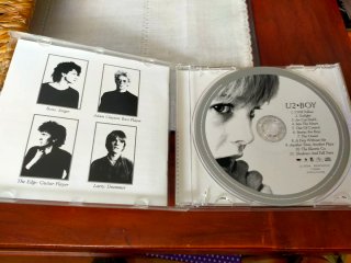 U2. Boy