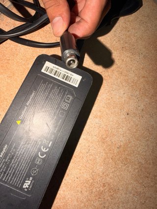 Cargador Patinete Eléctrico y patinete