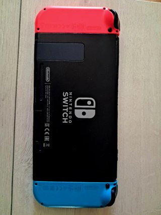Nintendo Switch V2 Neon
