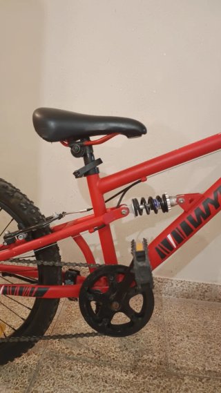 Bicicleta roja 8-10 años