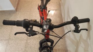 Bicicleta roja 8-10 años