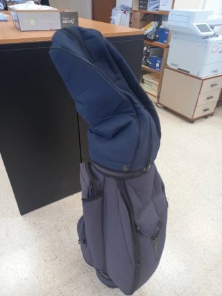 Bolsa de palos de golf azul marino