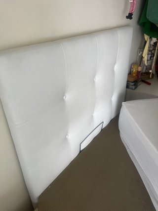 Cabecero blanco acolchado polipiel