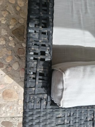Sofá exterior ratán con mesa/nevera