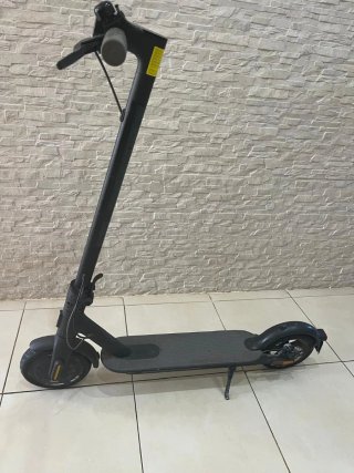 Patinete Eléctrico Negro