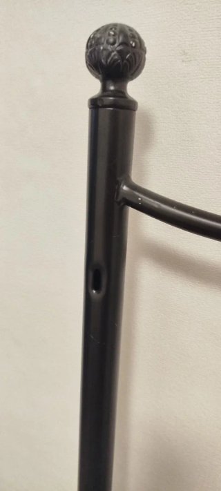 Cabecero de forja negro con flores