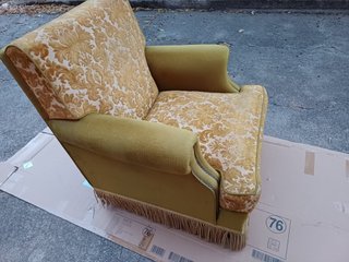 2 Poltronas individuais douradas e verdes