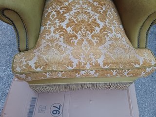 2 Poltronas individuais douradas e verdes