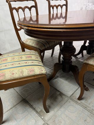 Mesa de comedor ovalada con 6 sillas