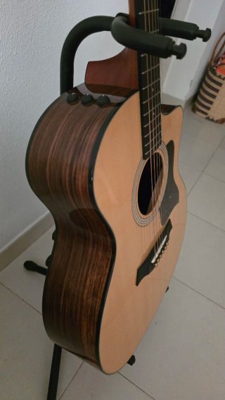 Guitarra Taylor
