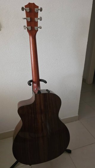 Guitarra Taylor