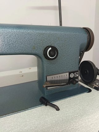 Máquina de coser industrial Alfa