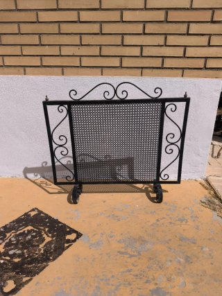 Chispero forja para chimenea con ruedas