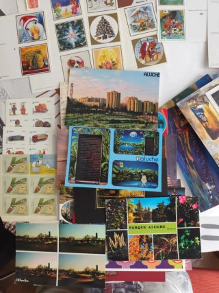 Lote Papelería Postales y Sellos