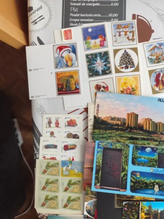 Lote Papelería Postales y Sellos
