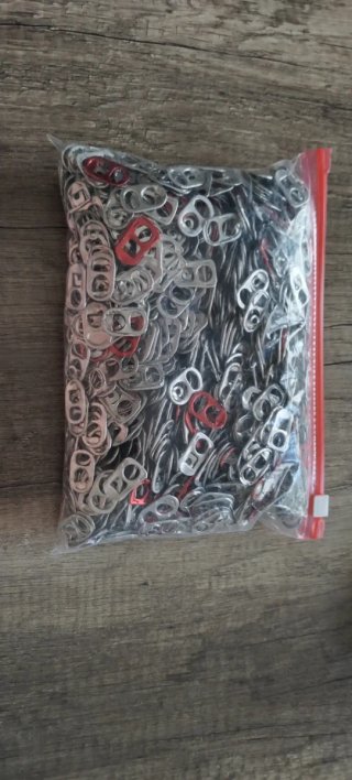 Chapas de lata (aluminio y rojas)