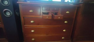 Cómoda de madera maciza