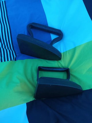 Juego de 2 planchas antiguas de hierro