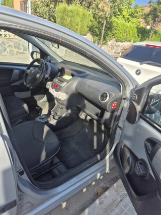 Peugeot 107 (Automático) 2012 130.000 km