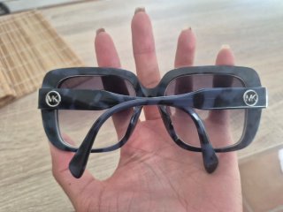 Gafas Michael Kors negras y grises