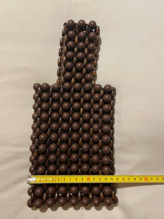 Bolso de mano con abalorios marrones