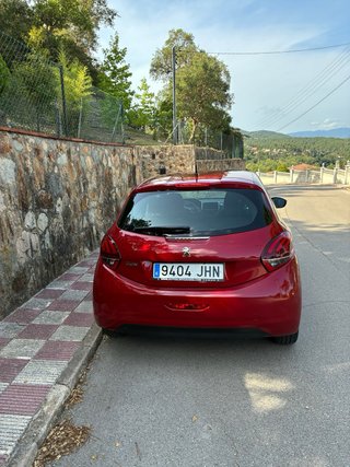 Peugeot 208 2015