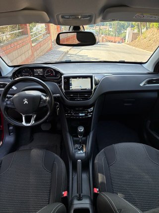 Peugeot 208 2015