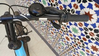 Bicicleta infantil azul rueda 24.
