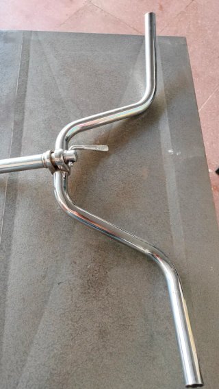 Manillar de bicicleta cromado