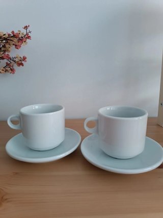 Juego 6 pocillos con plato porcelana
