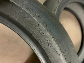 2 Pirelli Superbike SC0 200/60/17