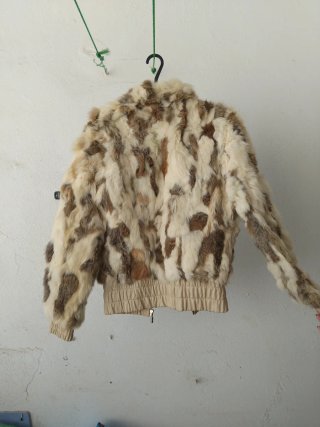 Chaqueta pelo conejo beige y marrón