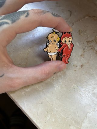 Spilla Kewpie Angelo Diavolo