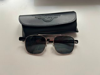 Gafas AO Eyewear Aviador Plata y Rojo