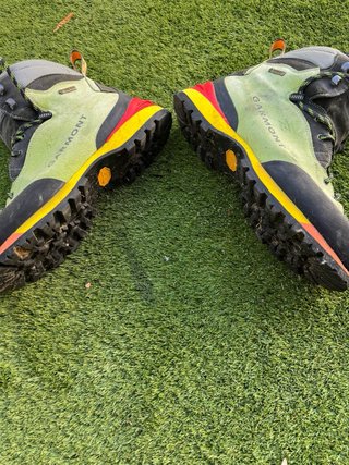 Botas de Montaña Garmont Semirrígidas