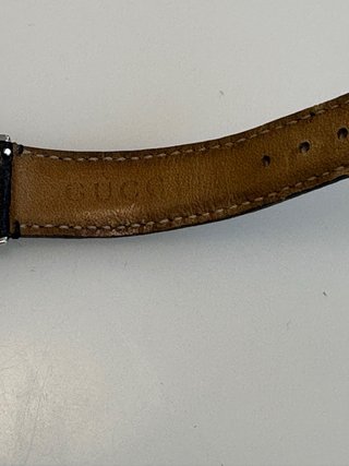 Reloj Gucci Negro y Plateado