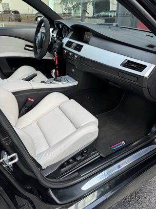 BMW M5 V10