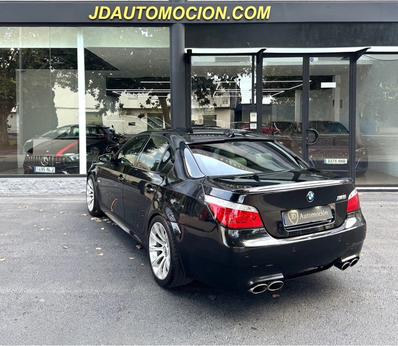 BMW Serie 5 2006, foto 2