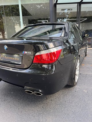 BMW M5 V10