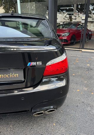BMW M5 V10