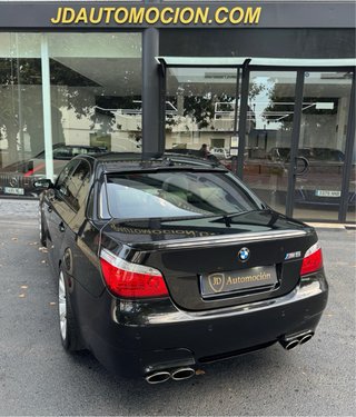 BMW M5 V10