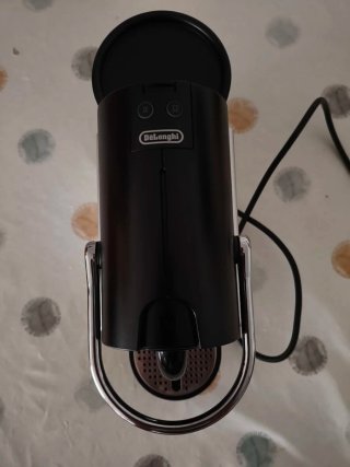 Cafetera Nespresso Pixie Titanio