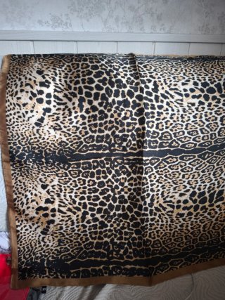Pañuelo con estampado de leopardo