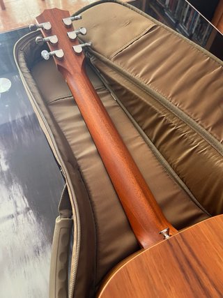 Guitarra acústica Taylor Baby BTe-Koa