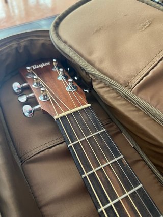 Guitarra acústica Taylor Baby BTe-Koa
