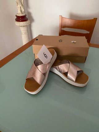 Sandalias UGG Oro Rosa